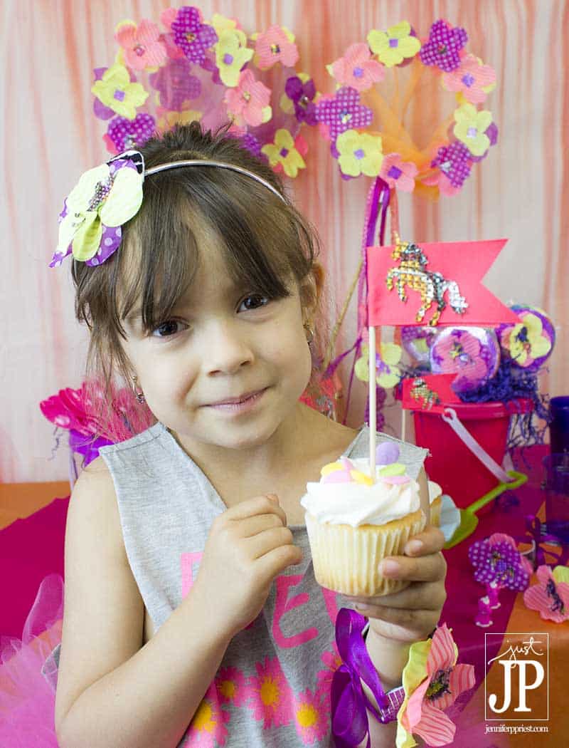Neon Unicorn Birthday Party Decor – A Blog Hop