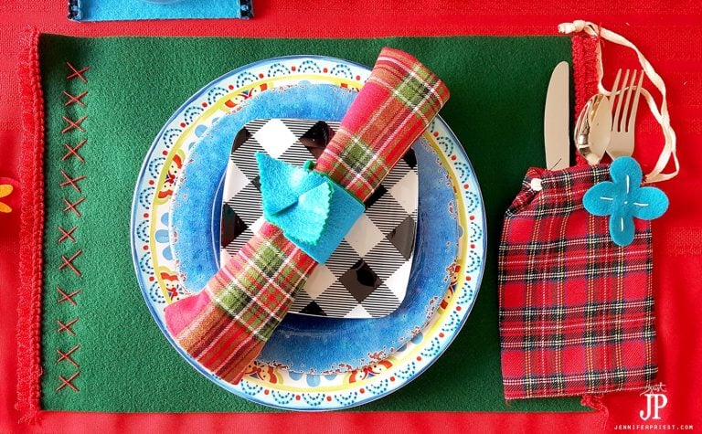 Felt DIY Placemats, Coasters, and Napkin Rings in Under 15 Minutes – #CraftLightning Holiday Edition