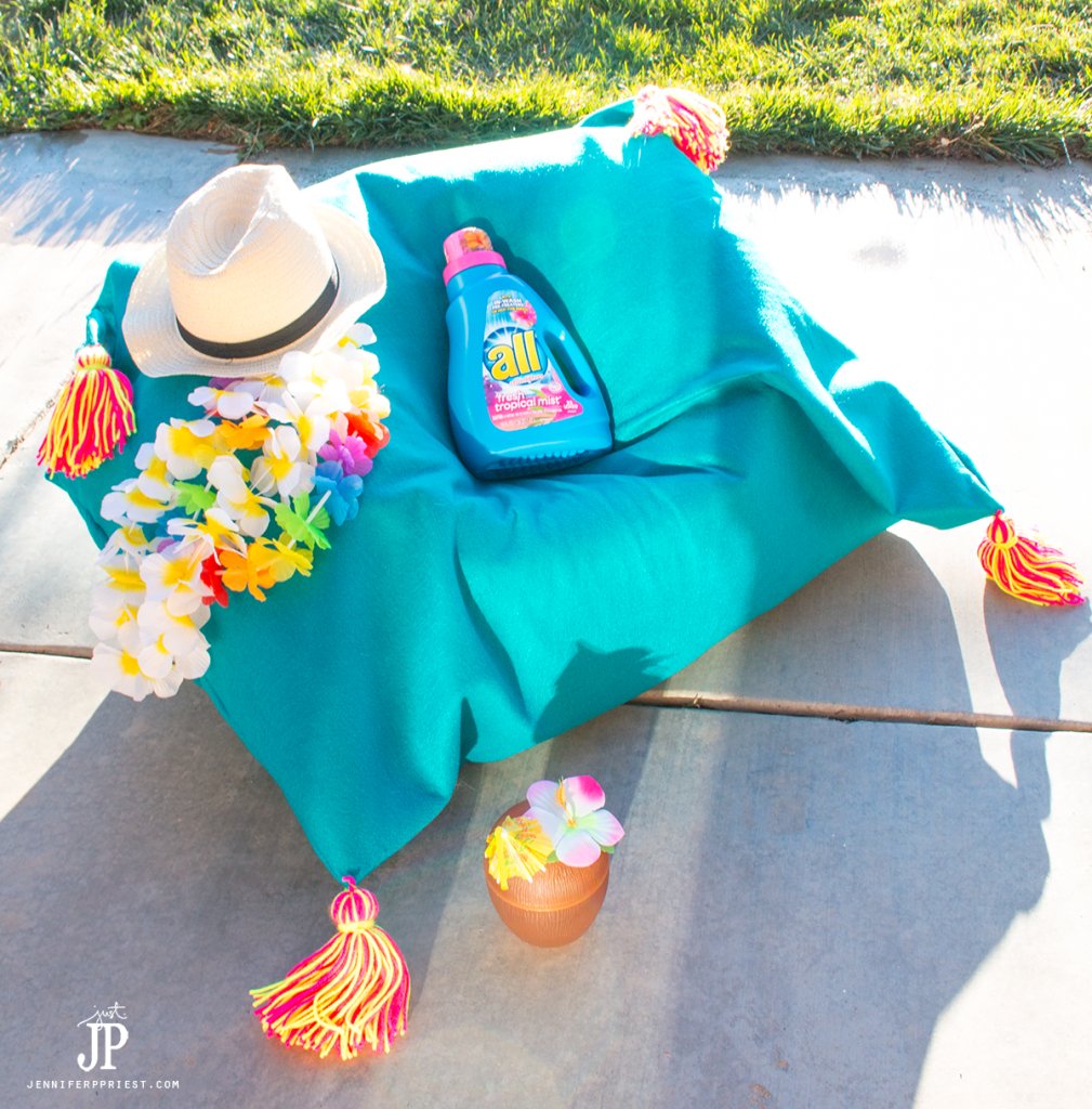 Make a DIY Bean Bag cover that you can wash, using felt! Wash it in NEW all Tropical Mist for a tropical experience!