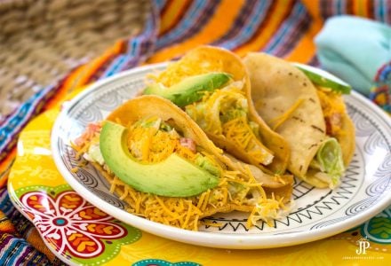 The best ground beef tacos - ground beef potato taco recipe! Get the recipe and tutorial at jenniferppriest.com #SaboreaTuVerano sponsored by Knorr and Walmart via Mirum Shopper