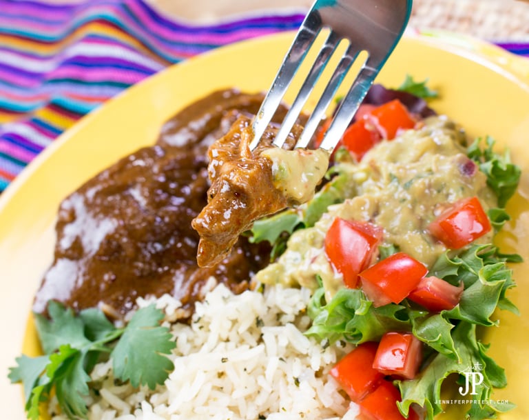 Slow Cooker Chicken Mole Recipe #PruebaElSaborDeKnorr