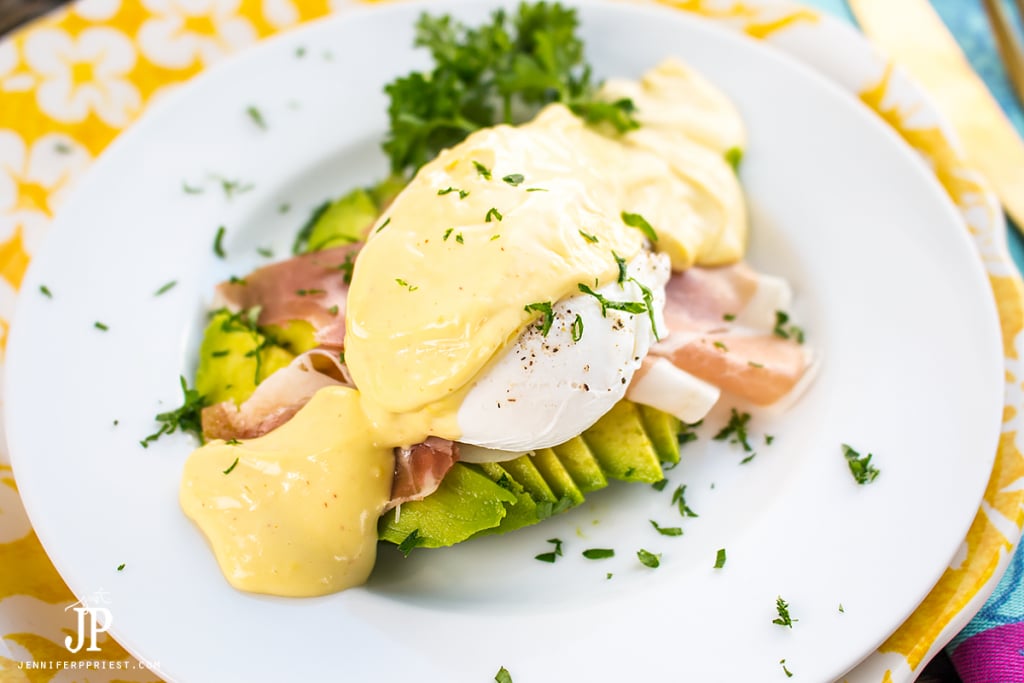 3 easy ways to incorporate AVOCADOS FROM MEXICO into your favorite recipes like tuna sandwiches, salads, and even eggs benedict! #VidaAguacate #EchaleChallenge [AD]