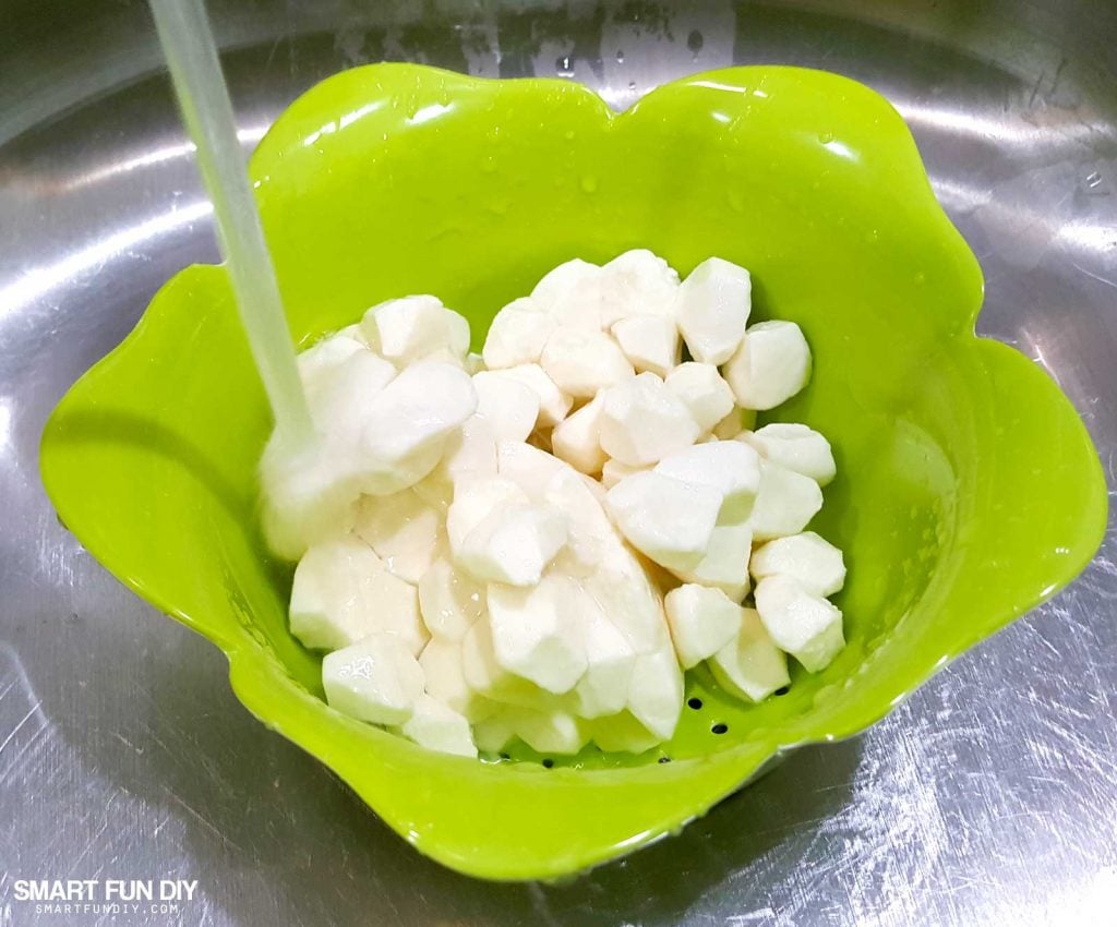 Love this cute collander! Mini Caprese salad recipe with grape tomatoes https://www.smartfundiy.com/mothers-day-lunch-grilled-eggplant/ #SoWorthIt