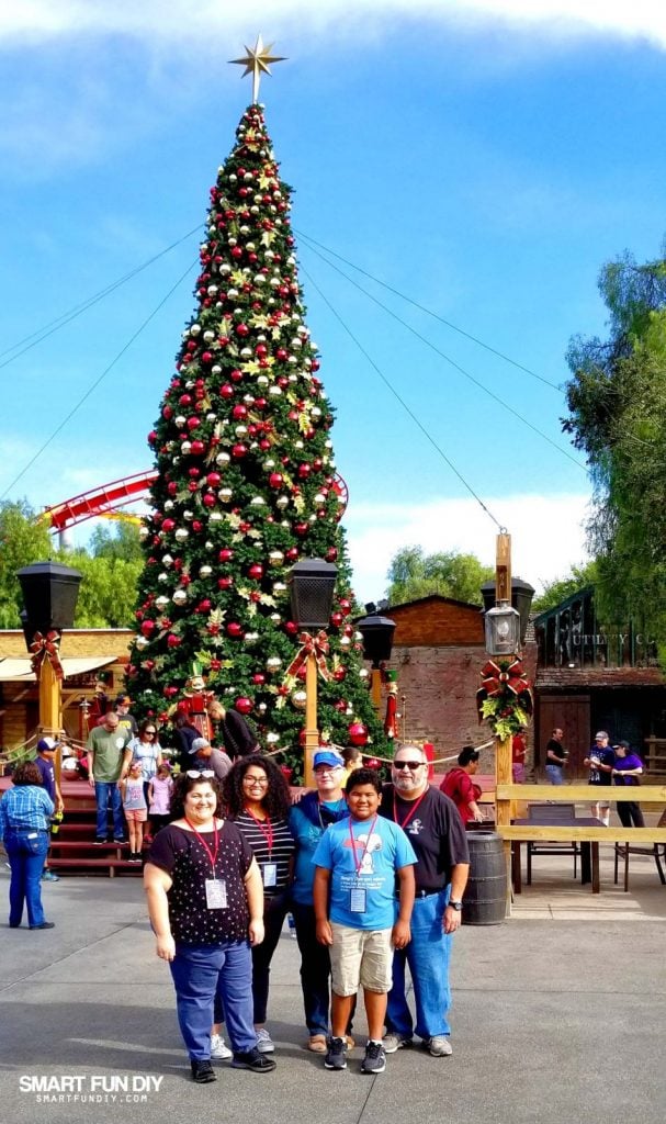 A Grandparents' Guide to Knott's Merry Farm - Smart Fun DIY. Every year around Thanksgiving the conversation comes up about what we should do for Christmas. #knott'smerryfarm #themepark #christmas