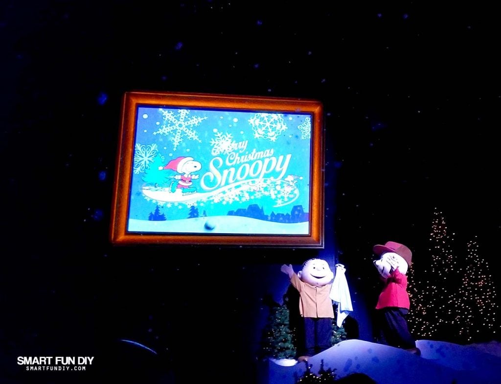 A Grandparents' Guide to Knott's Merry Farm - Smart Fun DIY. Every year around Thanksgiving the conversation comes up about what we should do for Christmas. #knott'smerryfarm #themepark #christmas