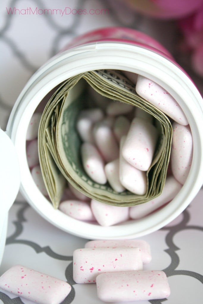 120-Creative-Ways-To-Give-Gift-Cards-And-Money-Smart-Fun-DIY #giftcardsideas #christmasideas
