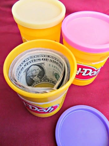 120-Creative-Ways-To-Give-Gift-Cards-And-Money-Smart-Fun-DIY #giftcardsideas #christmasideas