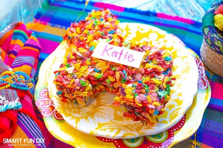 How to make a pinata with cardboard … with a Fruity Pebbles cereal box!