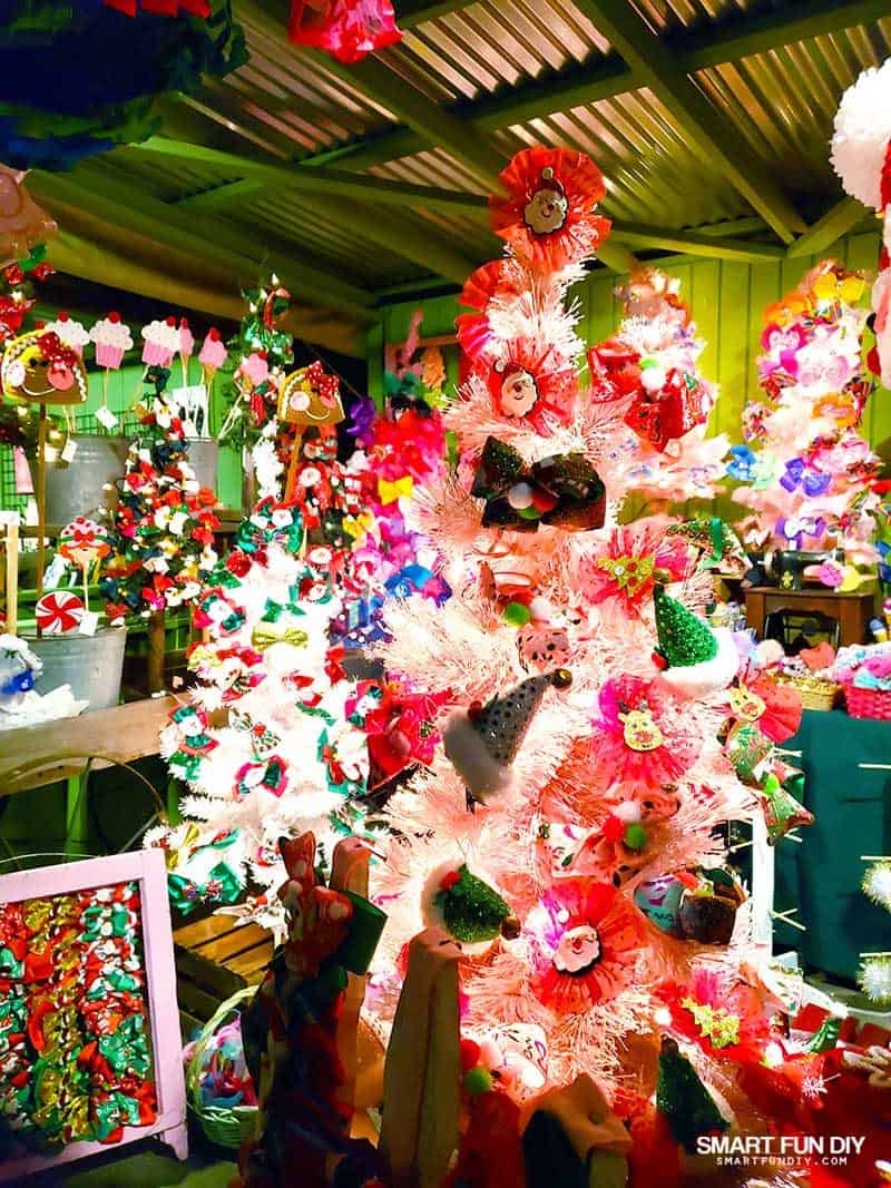 Christmas Crafts Village at Knott's Merry Farm