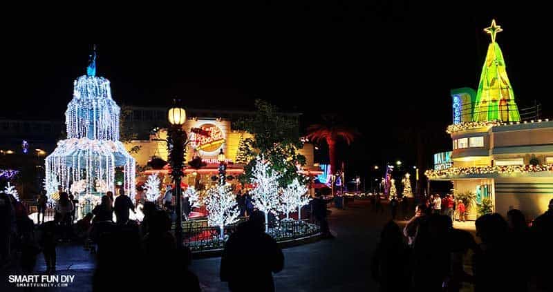 Knott's Merry Farm at night