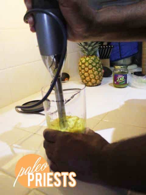 Easy Paleo Olive Oil Mayonnaise
