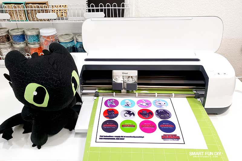 Cutting HTTYD printable on Cricut Maker with Toothless Plush